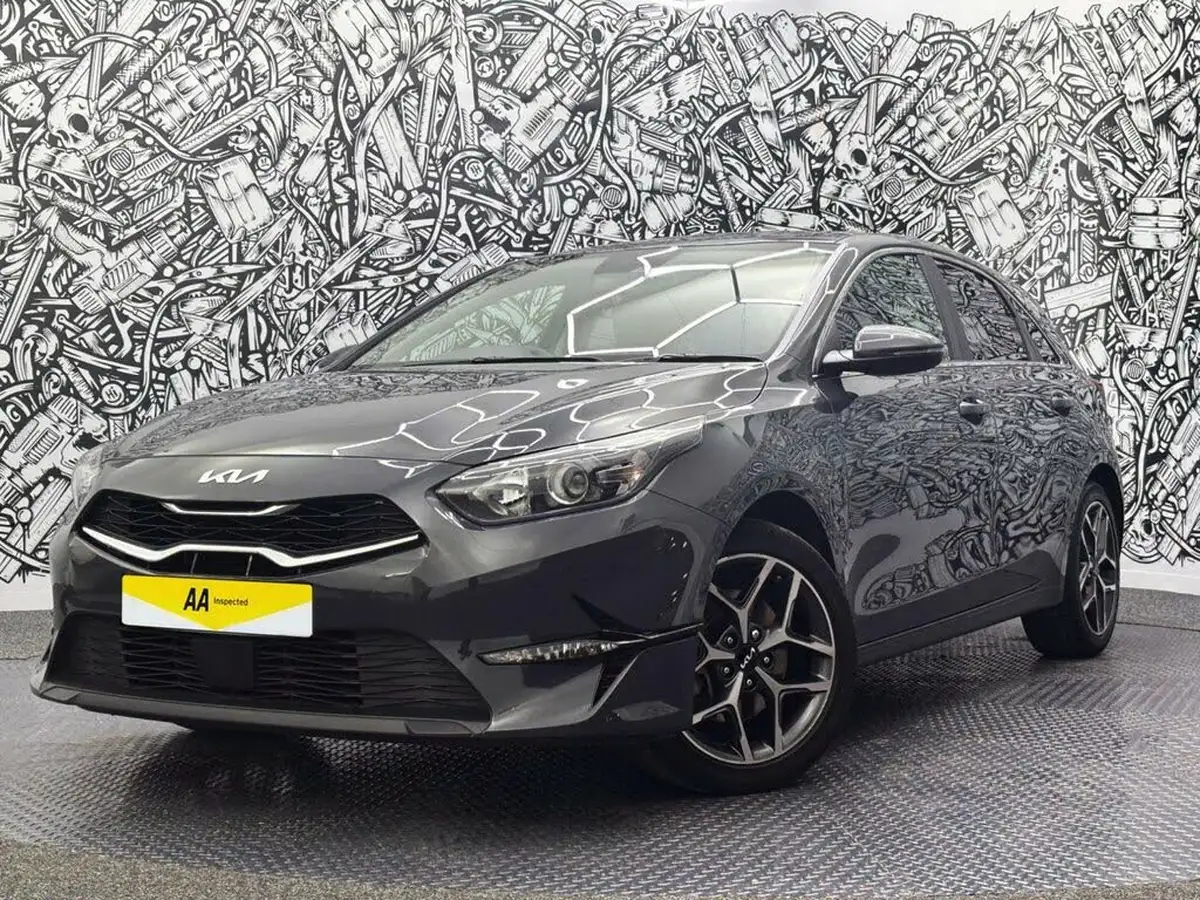 2022-kia-ceed-15-t-gdi-3-hatchback-big-7