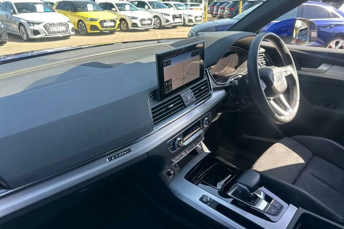 2022-audi-q5-20-45-tfsi-s-line-sportback-big-32