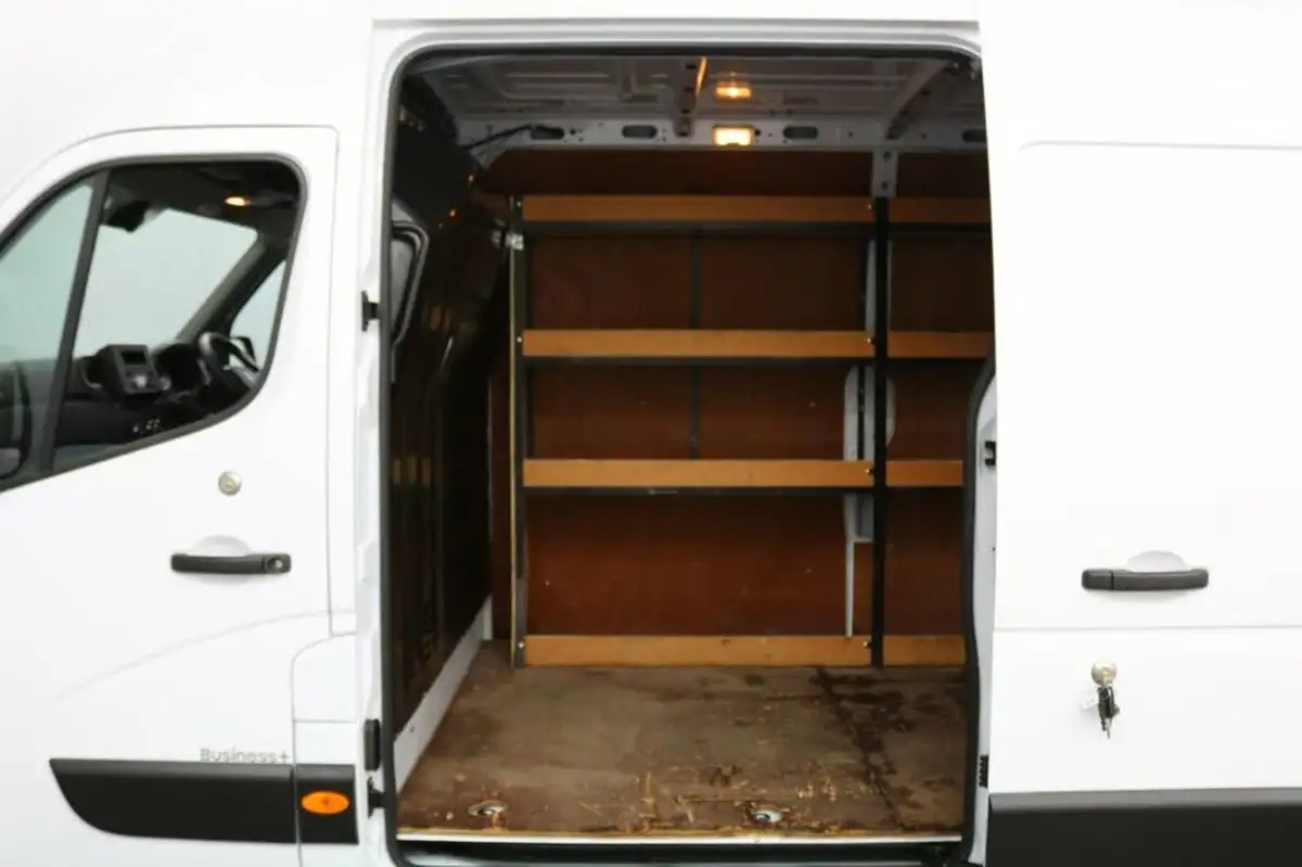 2022-renault-master-23dci-lm35-135-business-panel-big-10