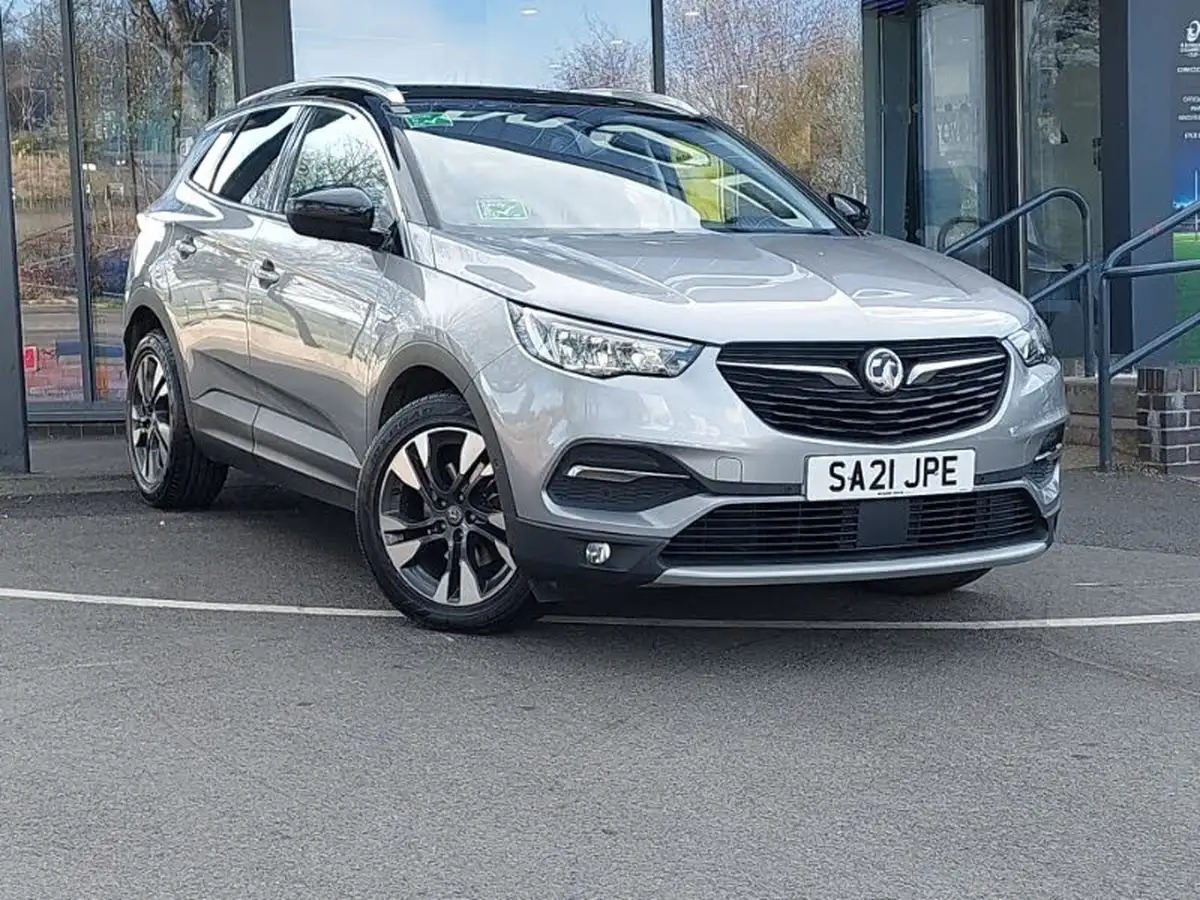 2021-vauxhall-grandland-x-12-sri-nav-big-0
