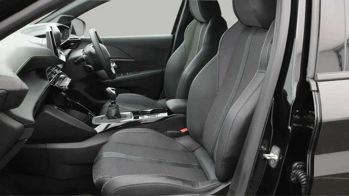2024-peugeot-208-12-puretech-gt-100ps-big-14