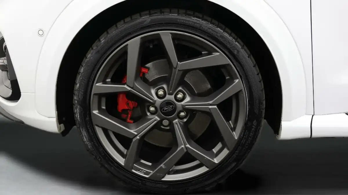 2022-ford-puma-suv-15-st-big-17
