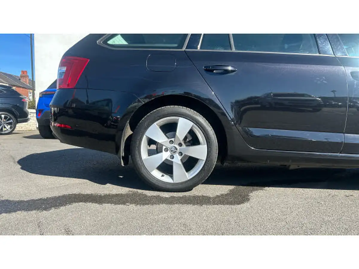 2020-skoda-octavia-15-tsi-se-drive-estate-dsg-big-6