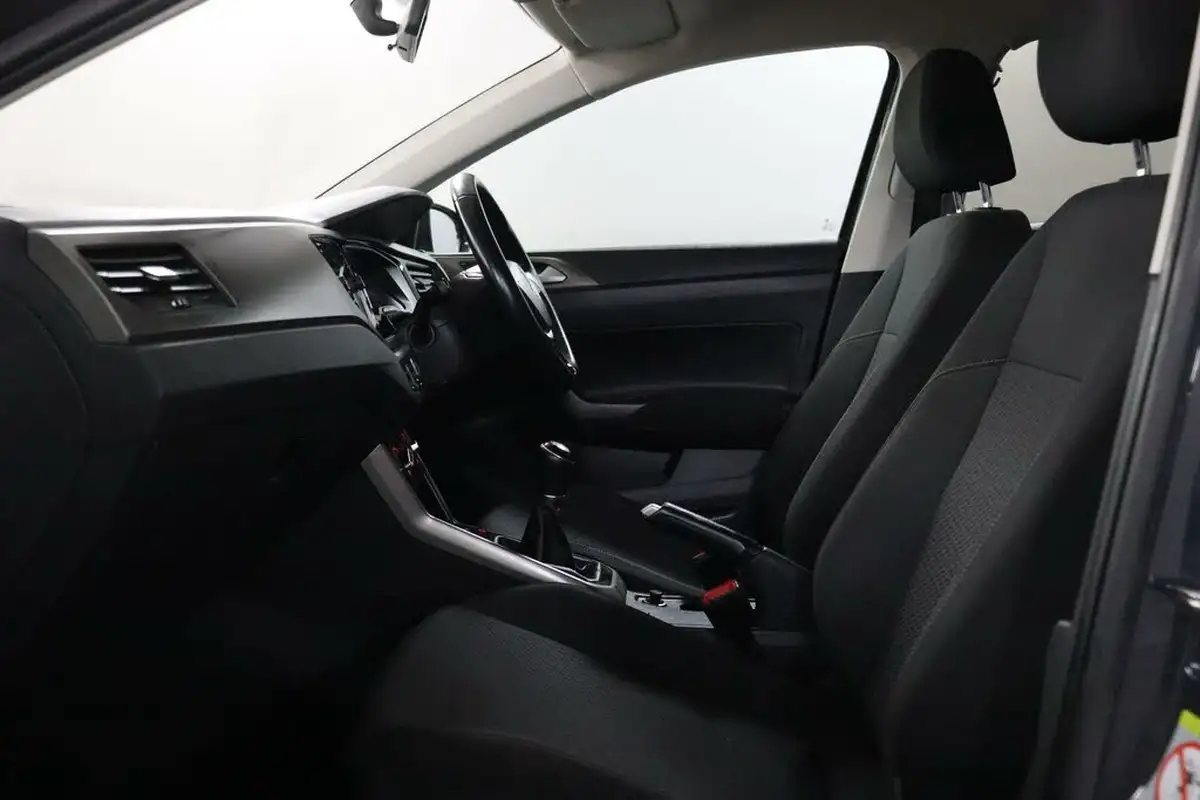2021-volkswagen-polo-10-match-big-39