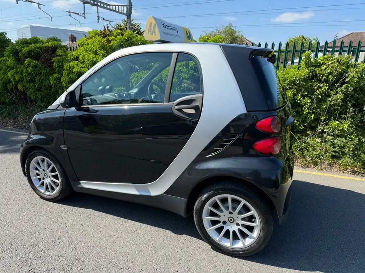 2009-smart-fortwo-10-passion-71bhp-coupe-big-9