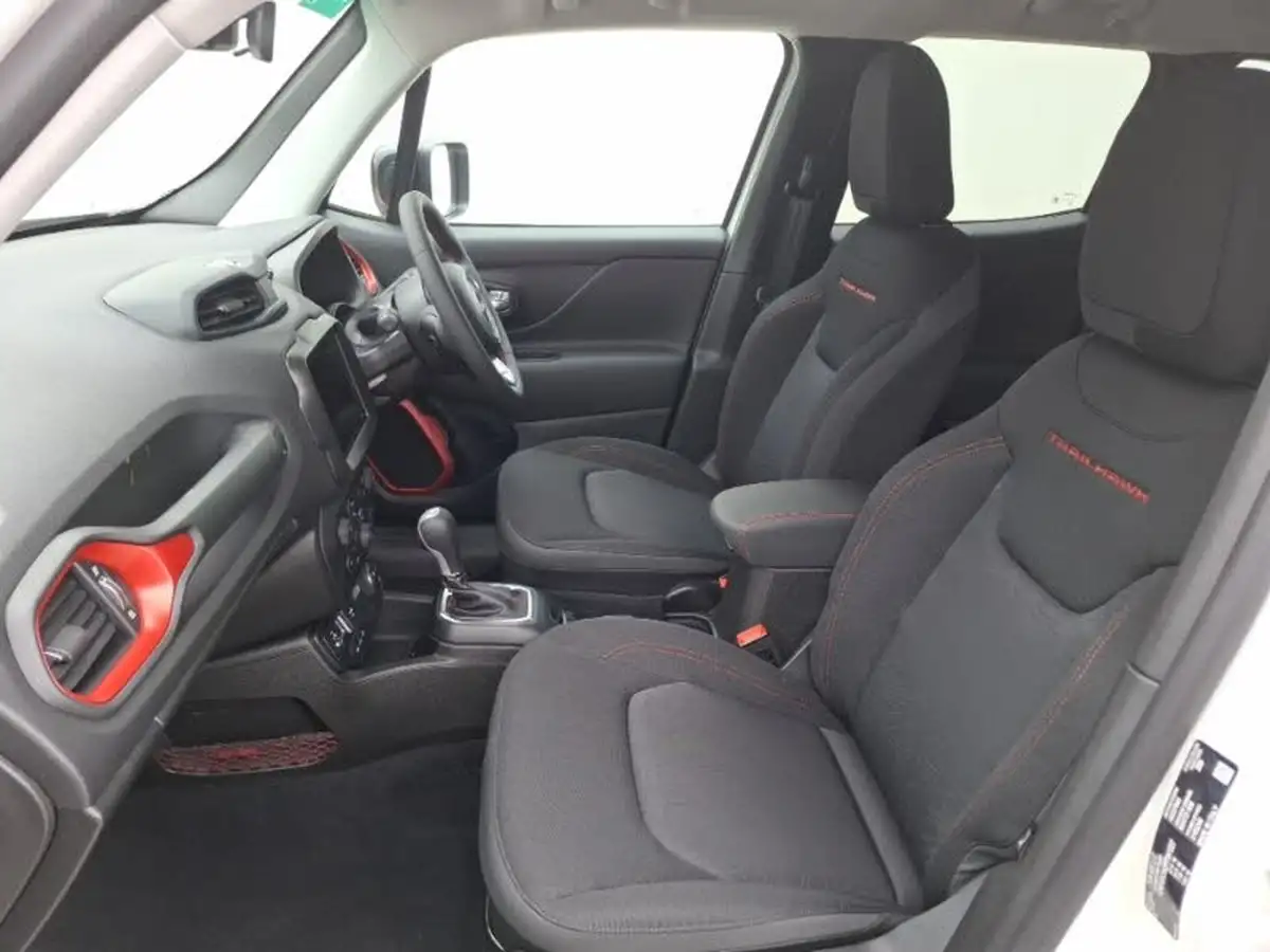 2024-jeep-renegade-13-gse-trailhawk-big-4