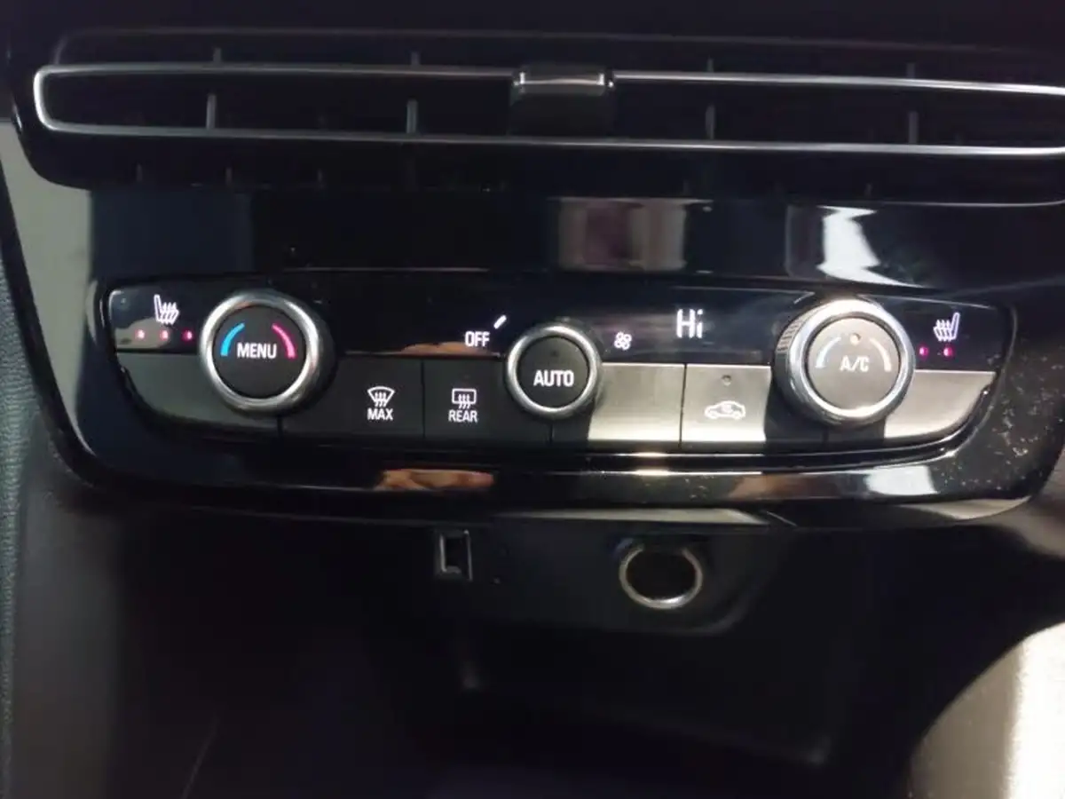 2023-vauxhall-mokka-12-gs-136ps-big-13