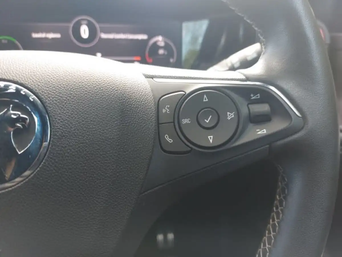 2023-vauxhall-mokka-e-gs-big-15