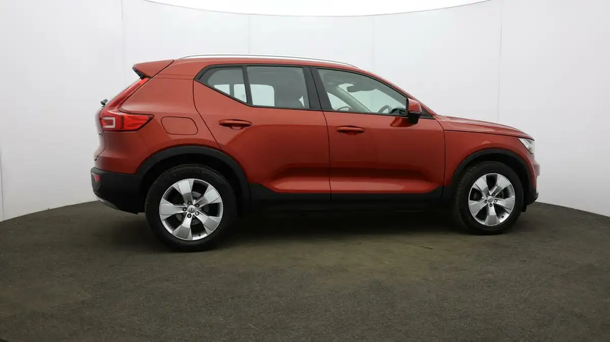 2020-volvo-xc40-20td-d3-momentum-geartronic-big-53