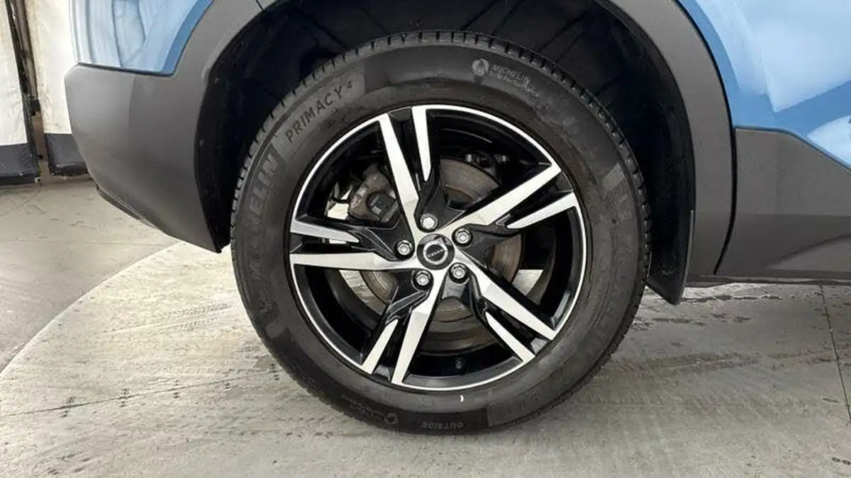 2022-volvo-xc40-20-b4-plus-awd-big-26