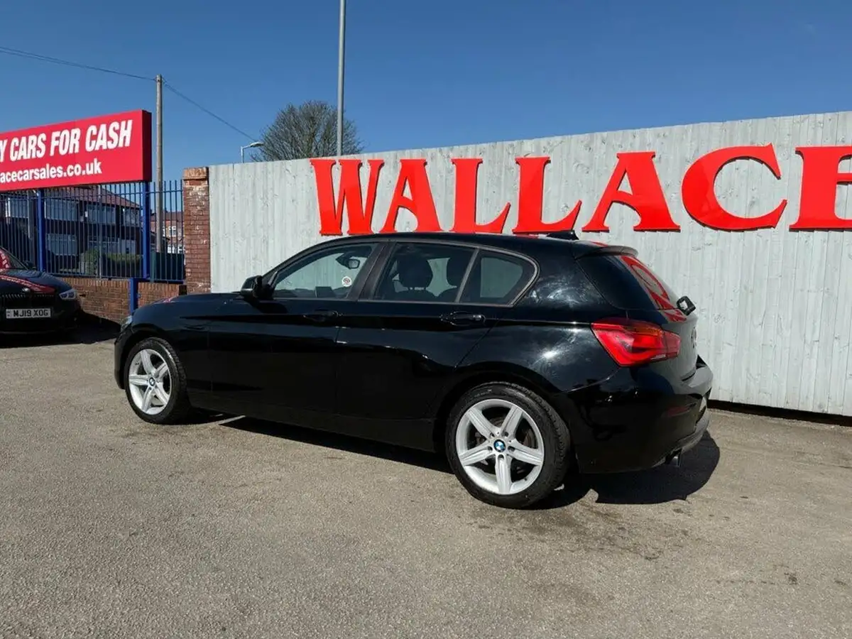 2017-bmw-1-series-20td-118d-sport-5d-big-43