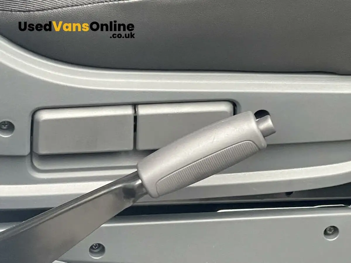2024-citroen-relay-22bluehdi-35-l3h2-enterprise-edition-panel-big-39