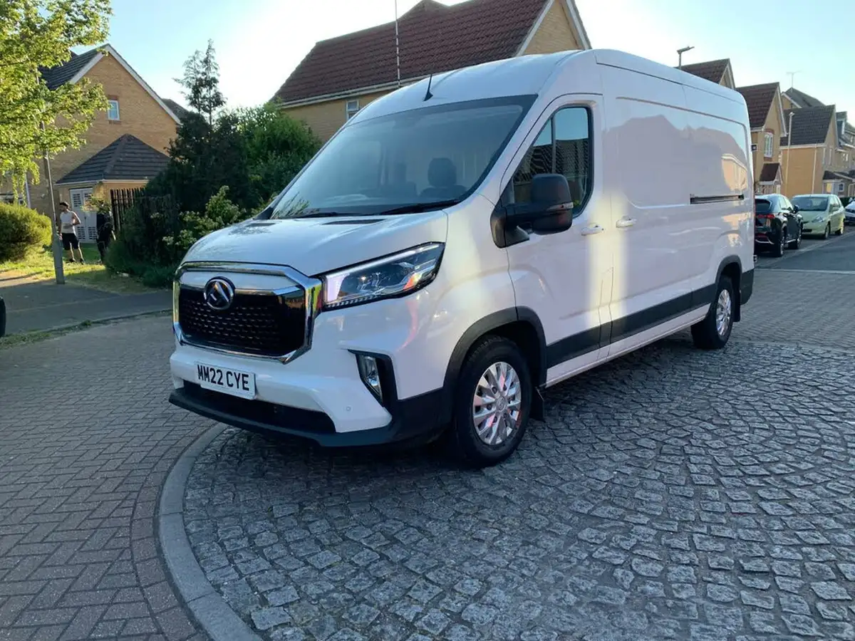 2022-maxus-e-deliver-9-e-lh-515kwh-big-71