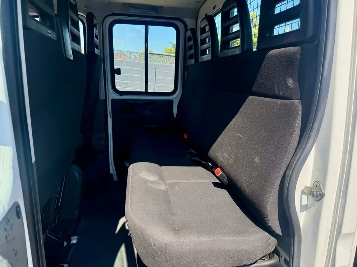 2013-iveco-daily-c-class-30td-35c15-lwb-35c15d-crewcab-big-13