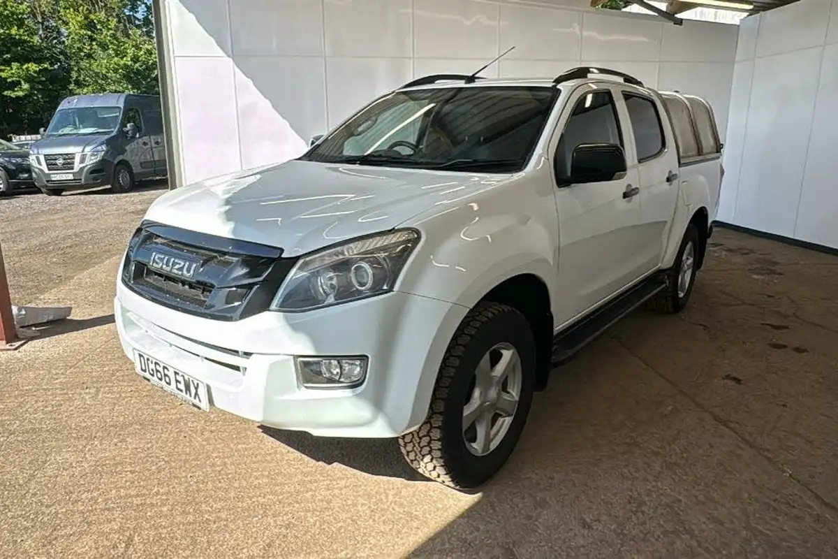 2016-isuzu-d-max-25td-utah-huntsman-big-2