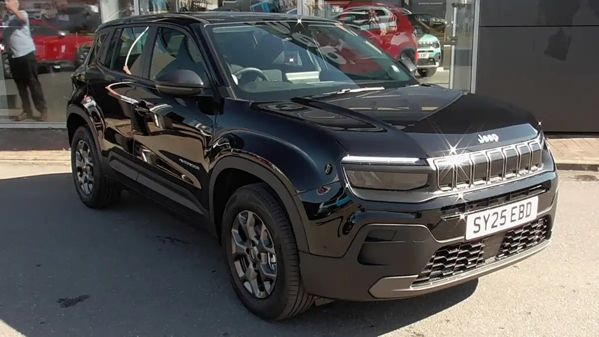 2025-jeep-avenger-12-gse-longitude-big-3