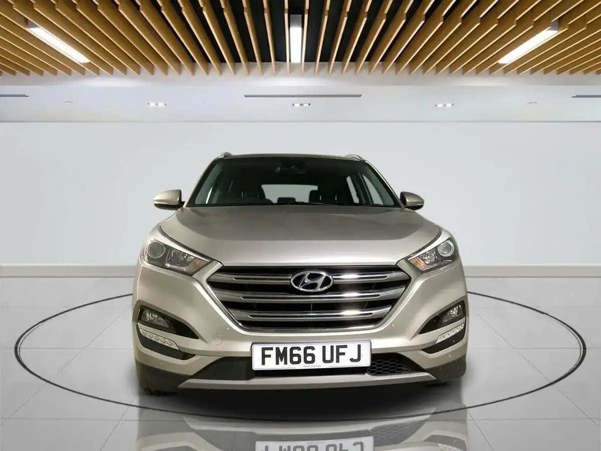 2017-hyundai-tucson-17crdi-blue-drive-premium-141ps-dct-big-1