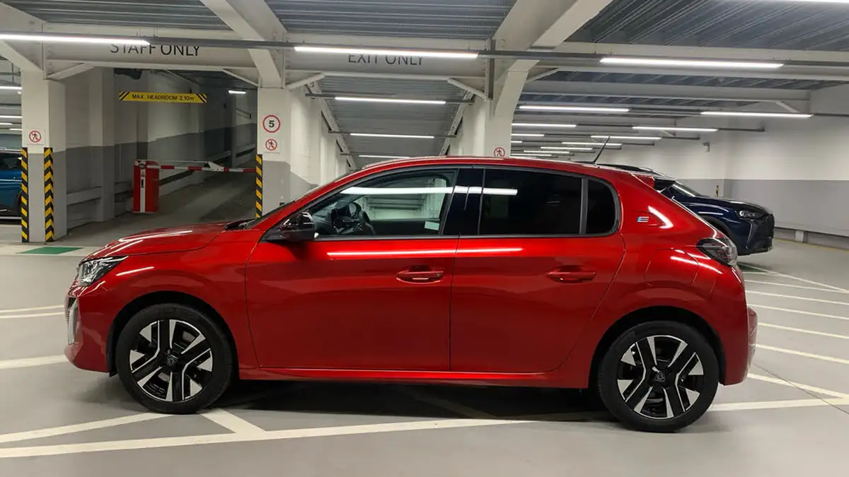2024-peugeot-208-e-e-style-big-5