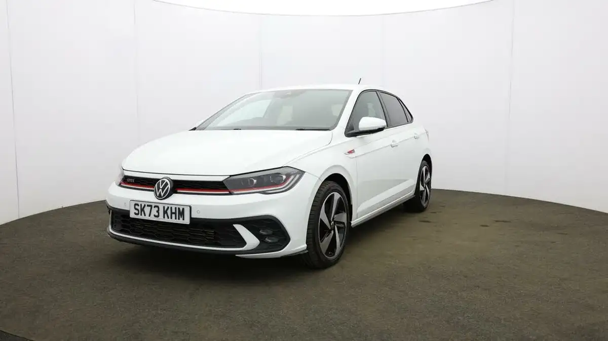 2023-volkswagen-polo-big-37