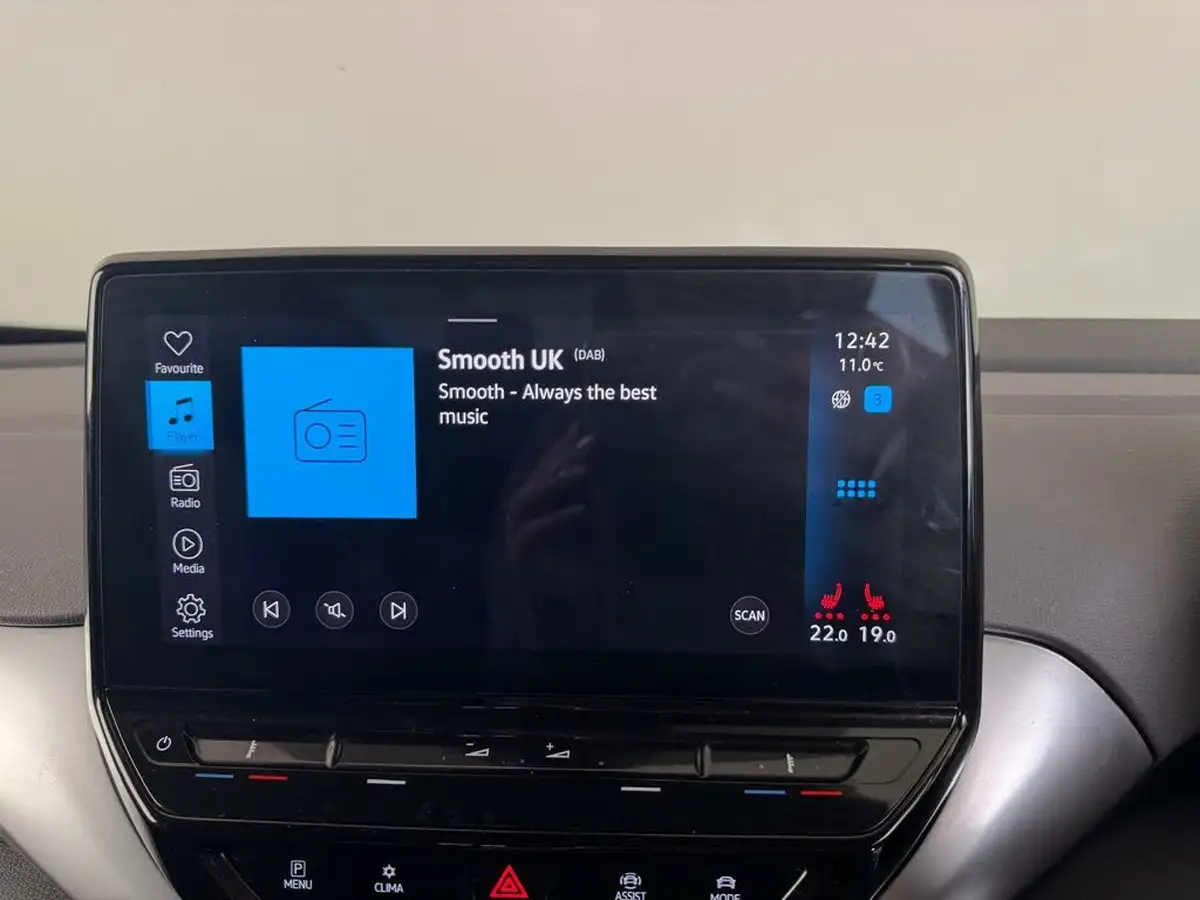 2021-volkswagen-id4-e-first-edition-big-45