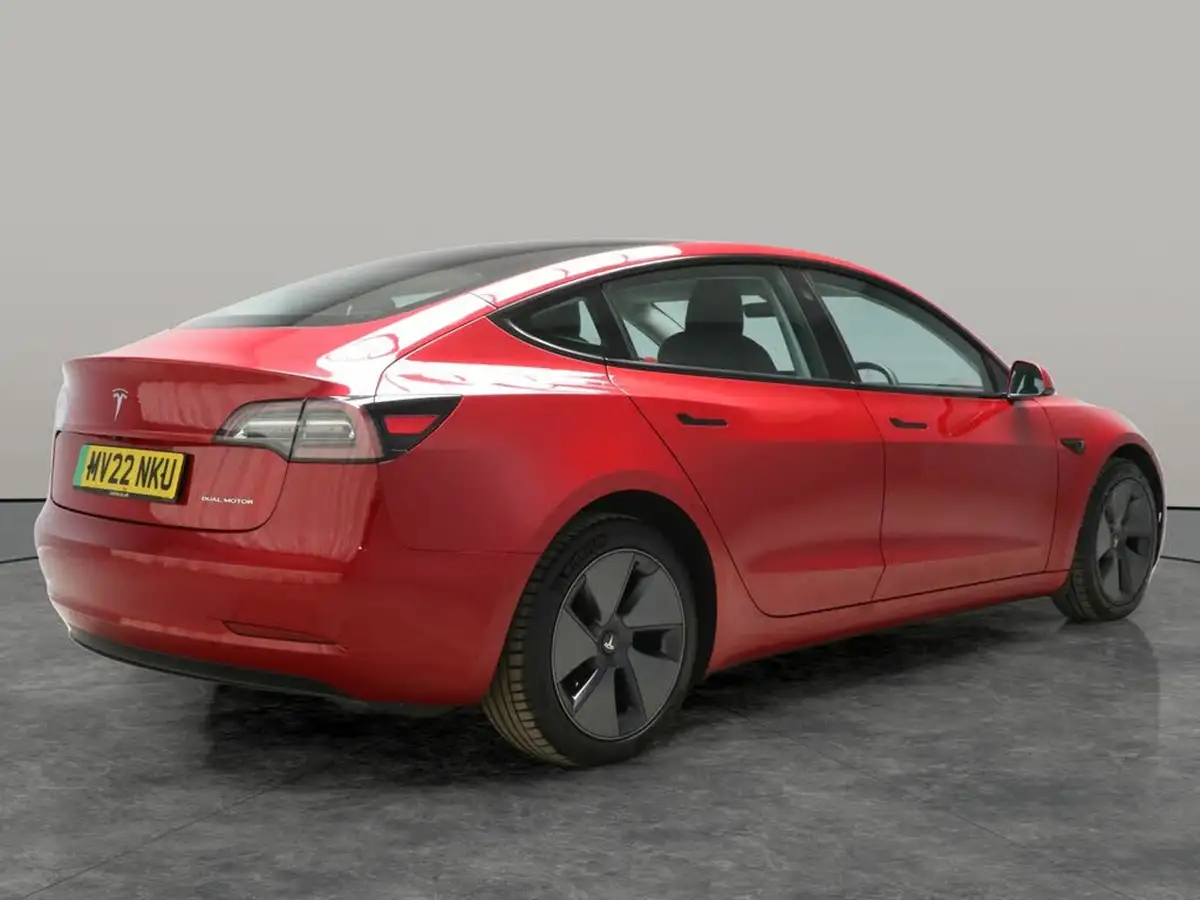 2022-tesla-model-3-e-long-range-big-12
