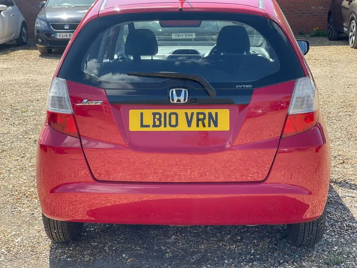 2010-honda-jazz-12-s-big-4