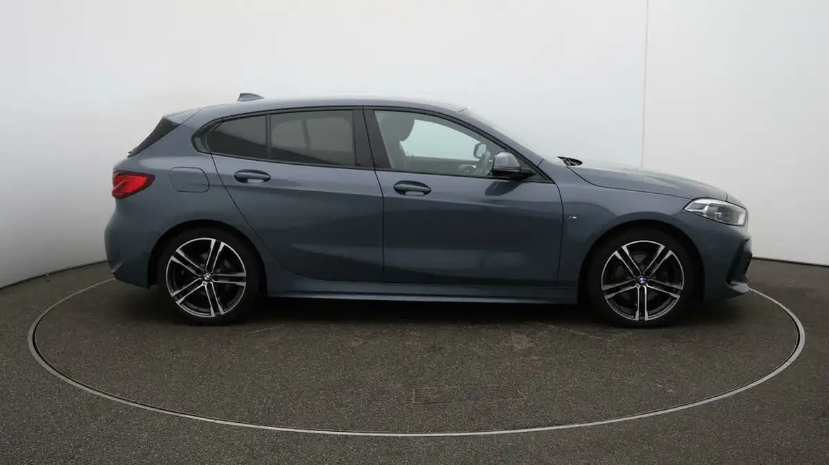 2021-bmw-1-series-15-118i-m-sport-lcp-dct-big-49