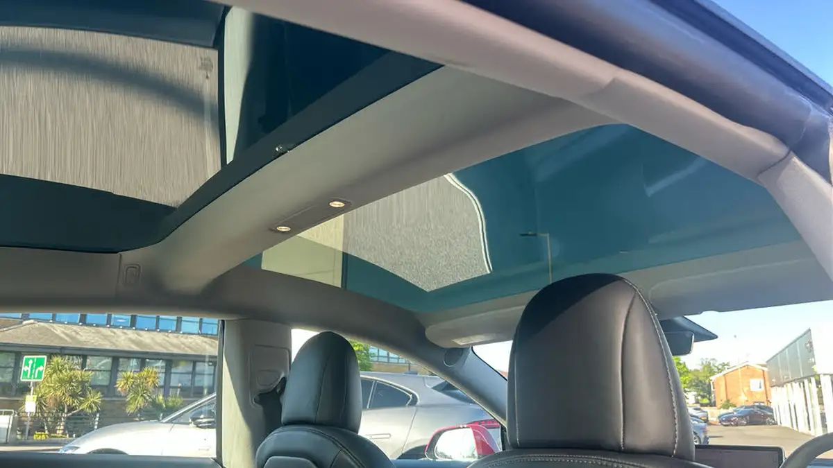 2020-tesla-model-3-e-long-range-big-28
