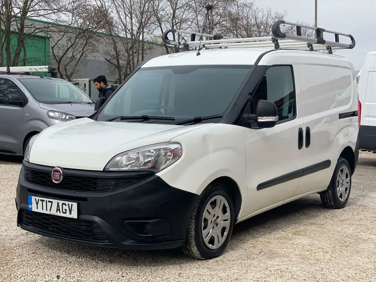 2017-fiat-doblo-cargo-13td-l1h2-big-4