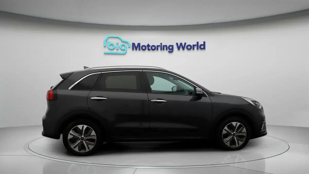 2021-kia-e-niro-ev-3-big-8