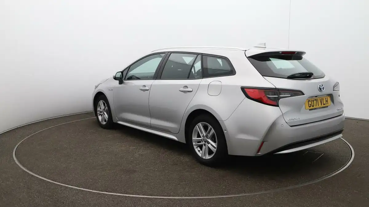 2021-toyota-corolla-18-vvt-i-icon-tech-spare-wheel-touring-sports-5d-big-61