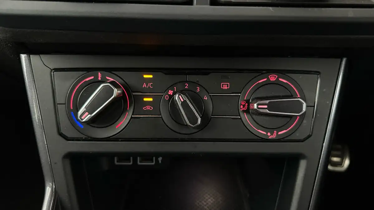 2019-volkswagen-polo-10-tsi-r-line-115ps-big-33