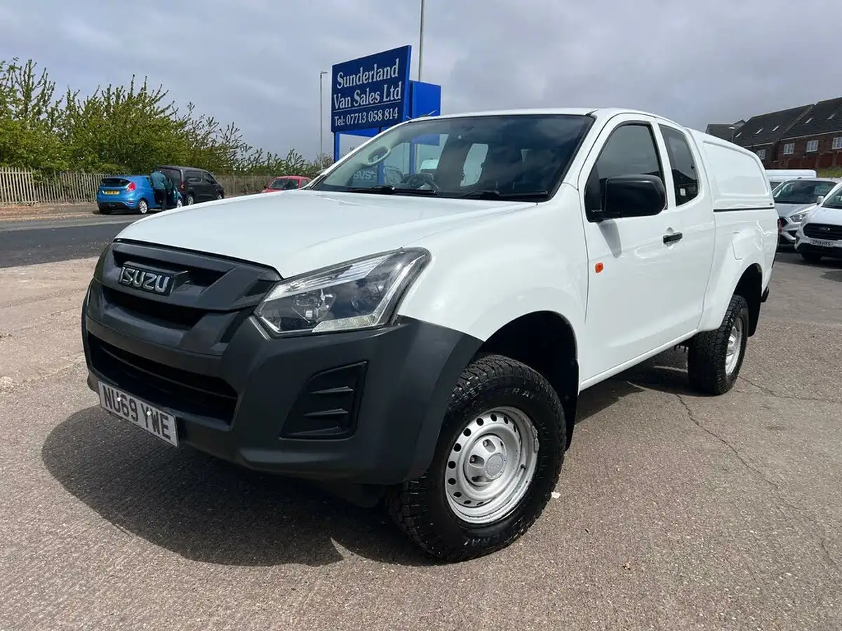 2019-isuzu-d-max-19td-utility-4x4-extended-pick-up-big-0