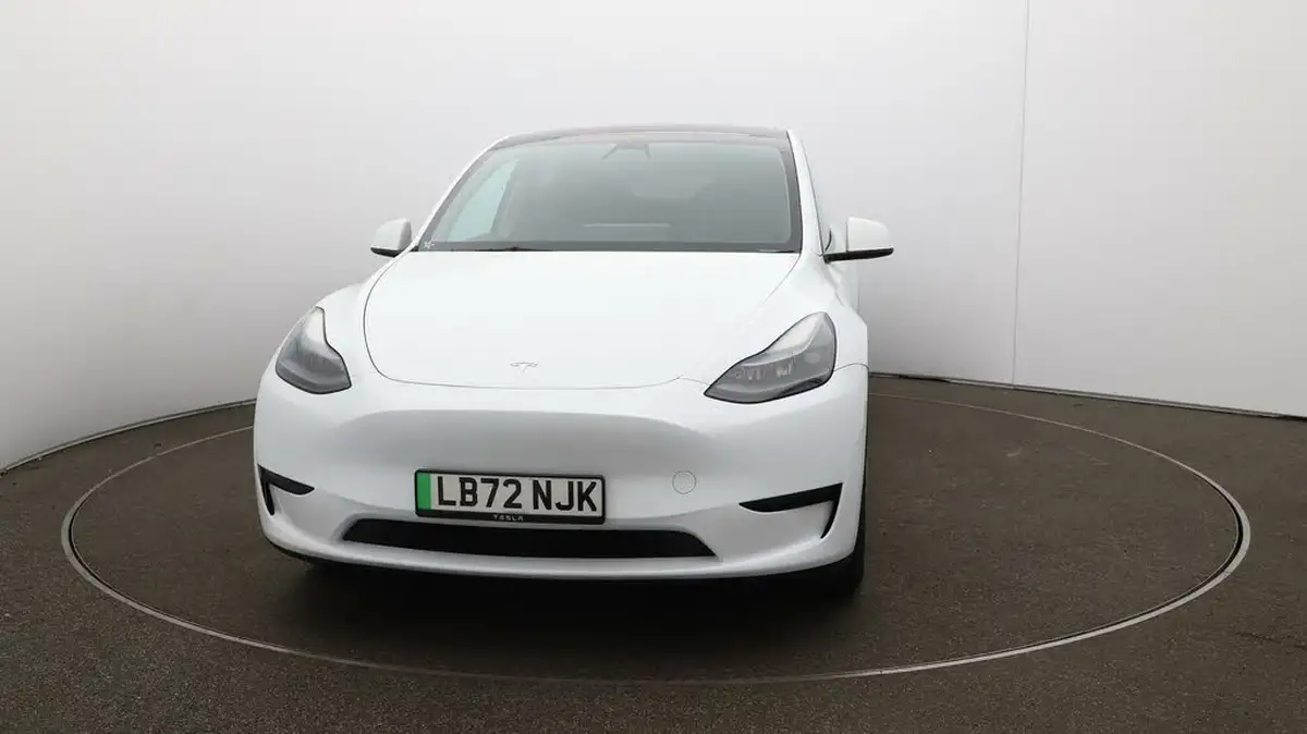 2022-tesla-model-y-e-rwd-big-37