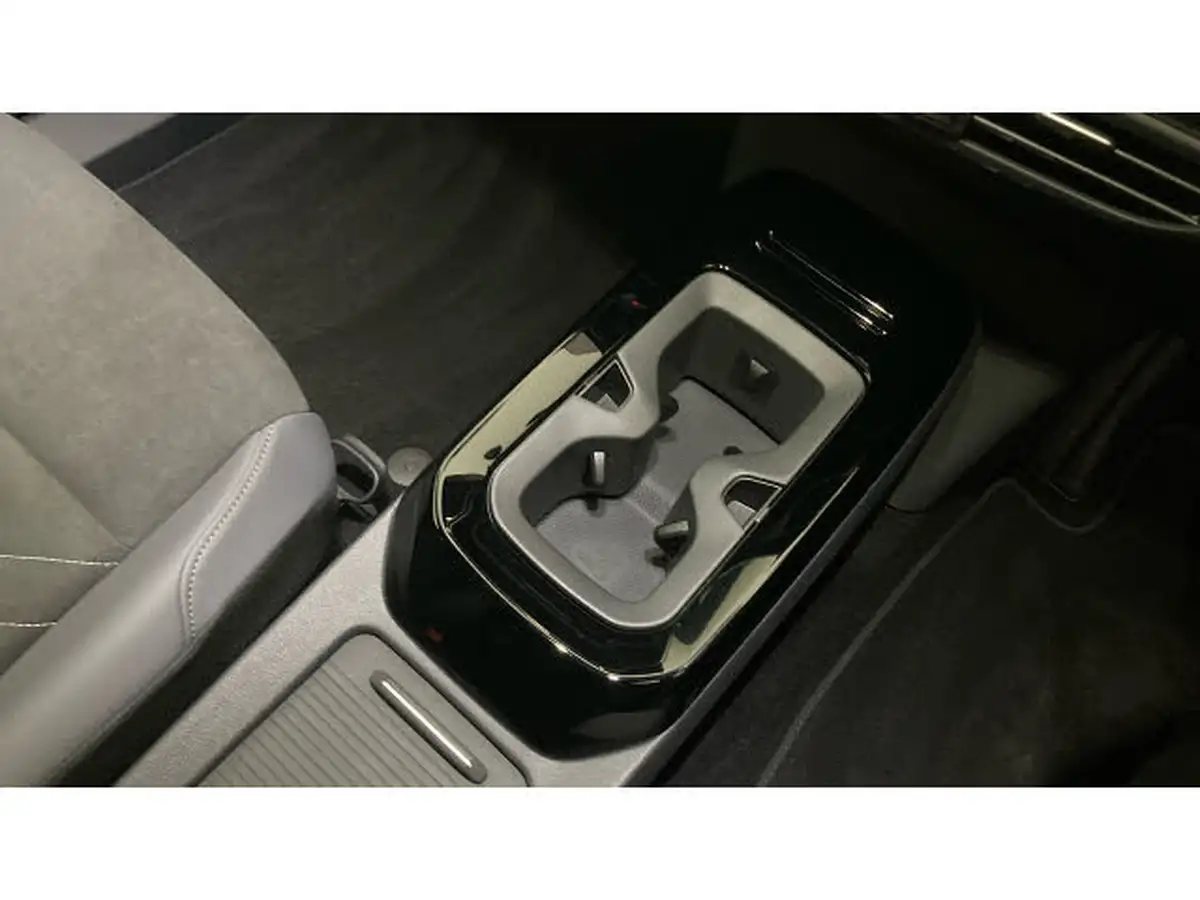 2025-volkswagen-id4-e-match-286ps-77kwh-pro-big-13