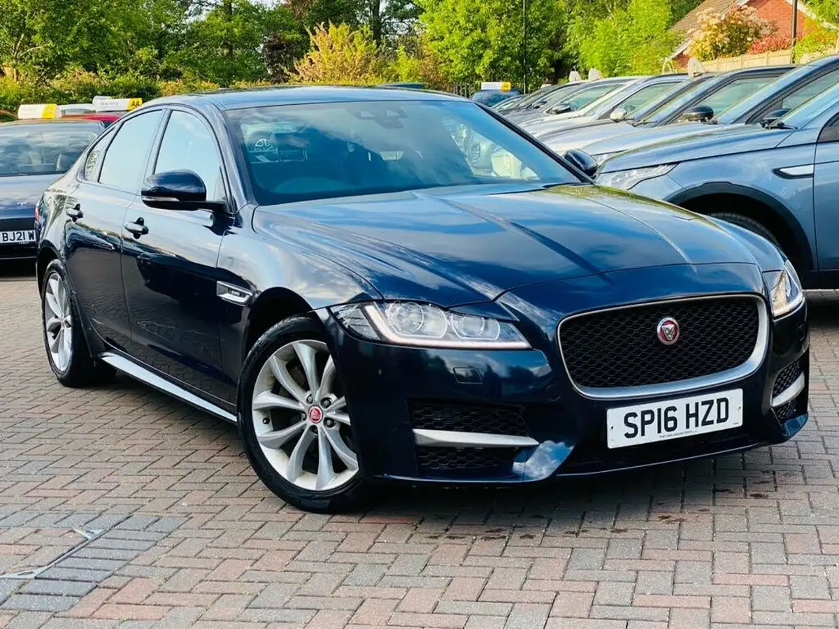 2016-jaguar-xf-20td-r-sport-180ps-auto-big-0