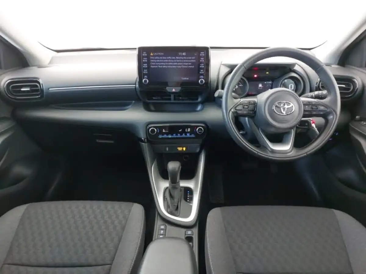 2022-toyota-yaris-15-vvt-i-design-big-2