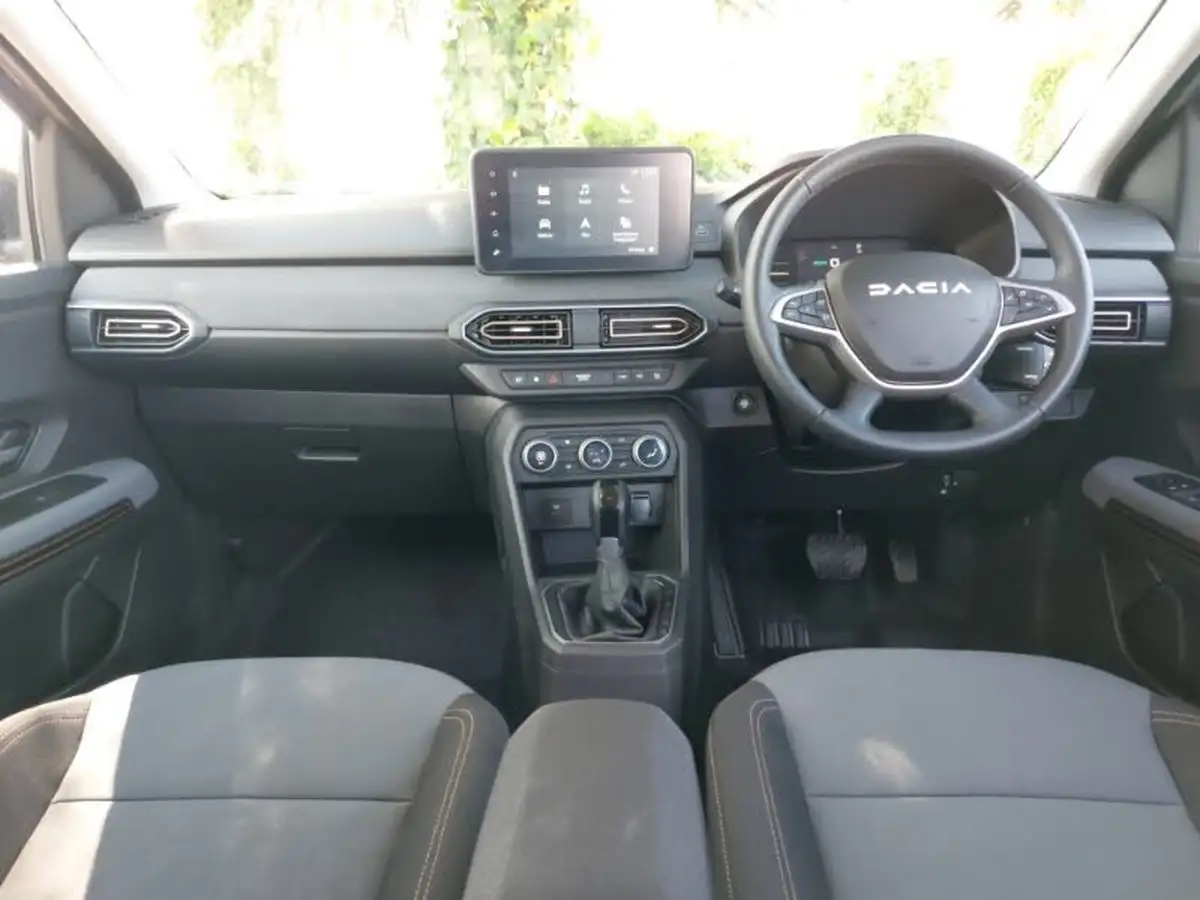 2025-dacia-jogger-16-tce-extreme-big-2