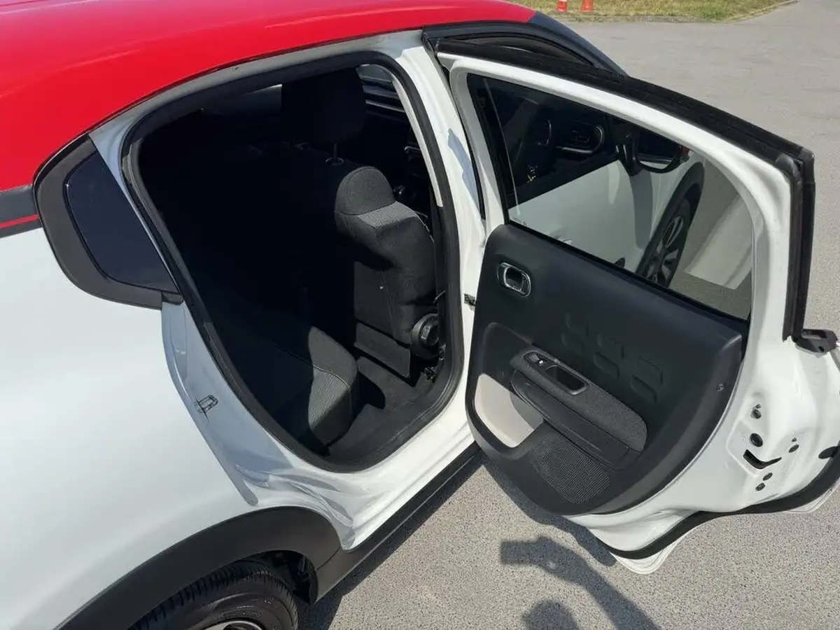 2017-citroen-c3-16bluehdi-flair-big-14
