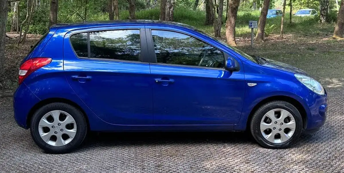 2011-hyundai-i20-14td-comfort-5d-big-6