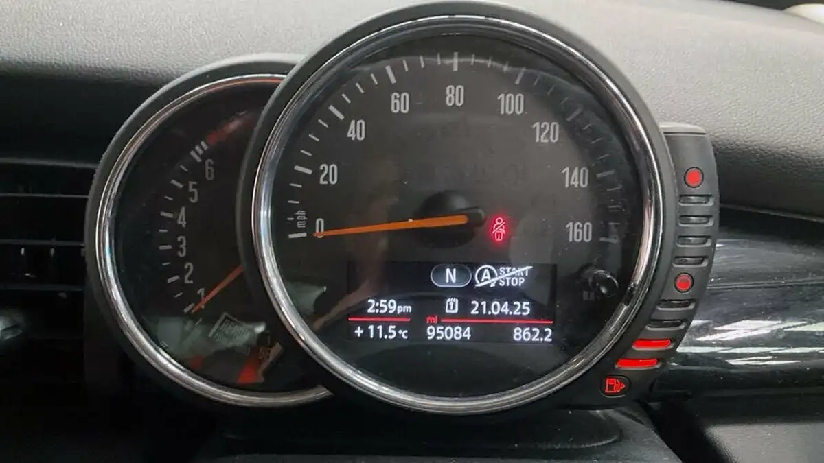 2016-mini-cooper-15-cooper-ss-hatchback-5d-big-5