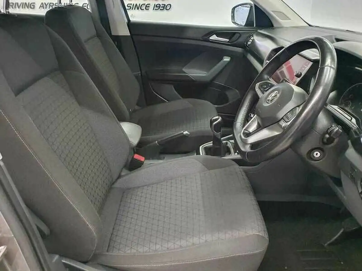 2020-volkswagen-t-cross-10-tsi-se-115ps-big-11