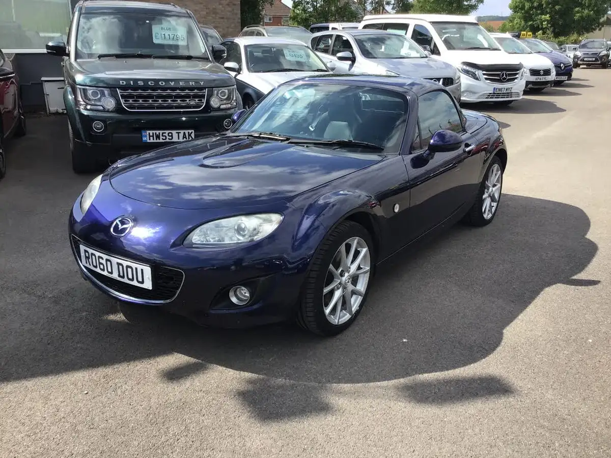 2010-mazda-mx-5-20-roadster-auto-big-17