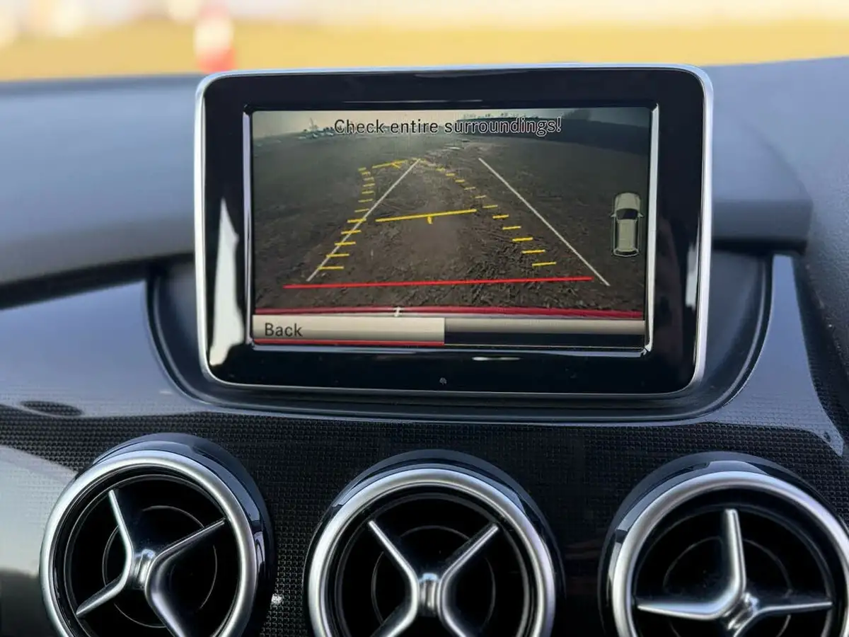 2014-mercedes-benz-b-class-big-45