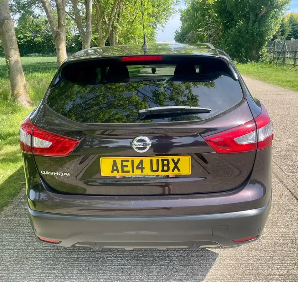 2014-nissan-qashqai-12-acenta-premium-big-25