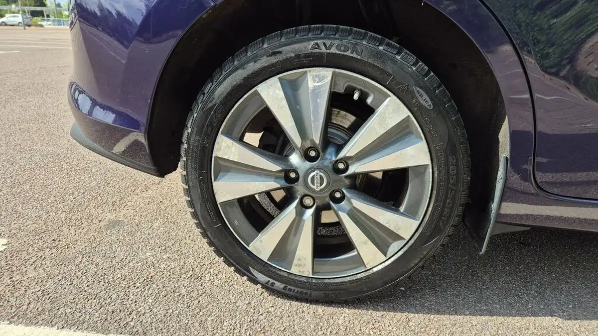 2015-nissan-pulsar-12-tekna-xtronic-big-25