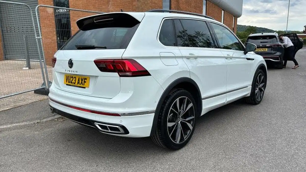 2023-volkswagen-tiguan-15-tsi-r-line-big-15