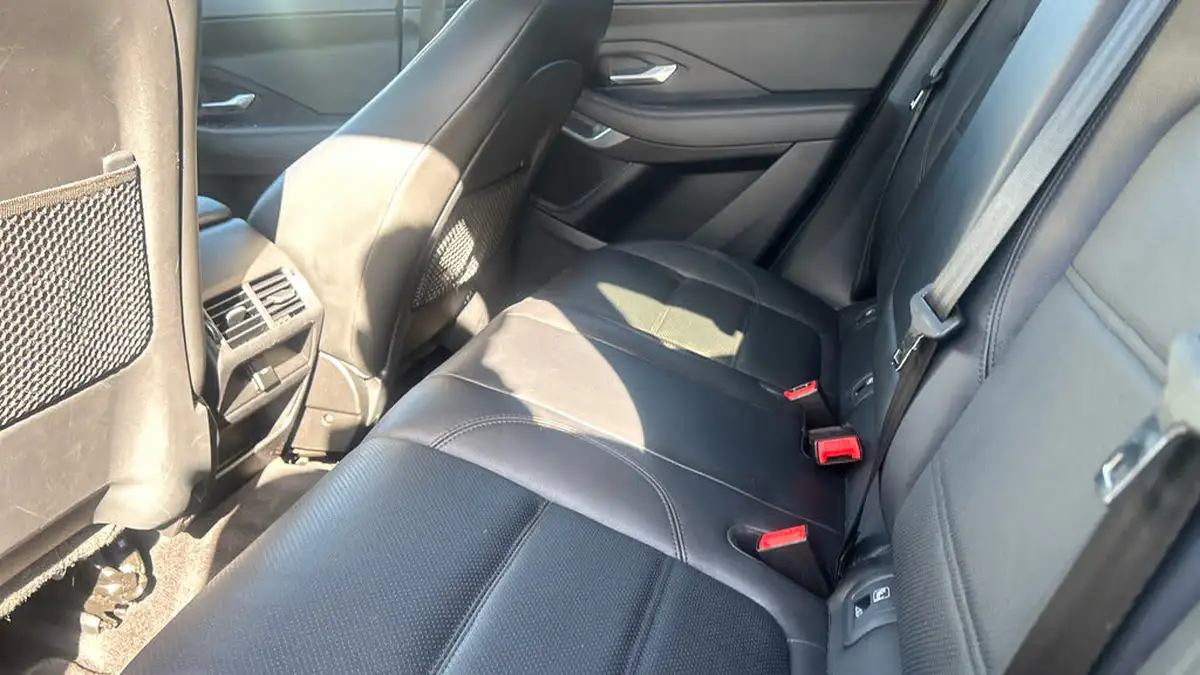 2021-jaguar-e-pace-20-d165-s-big-20