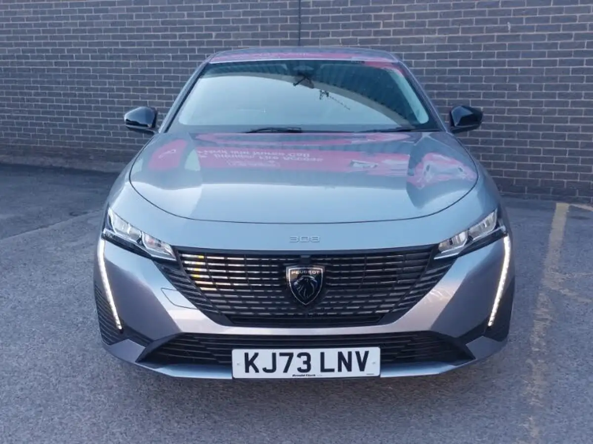 2024-peugeot-308-12-puretech-allure-130ps-ss-eat8-big-11