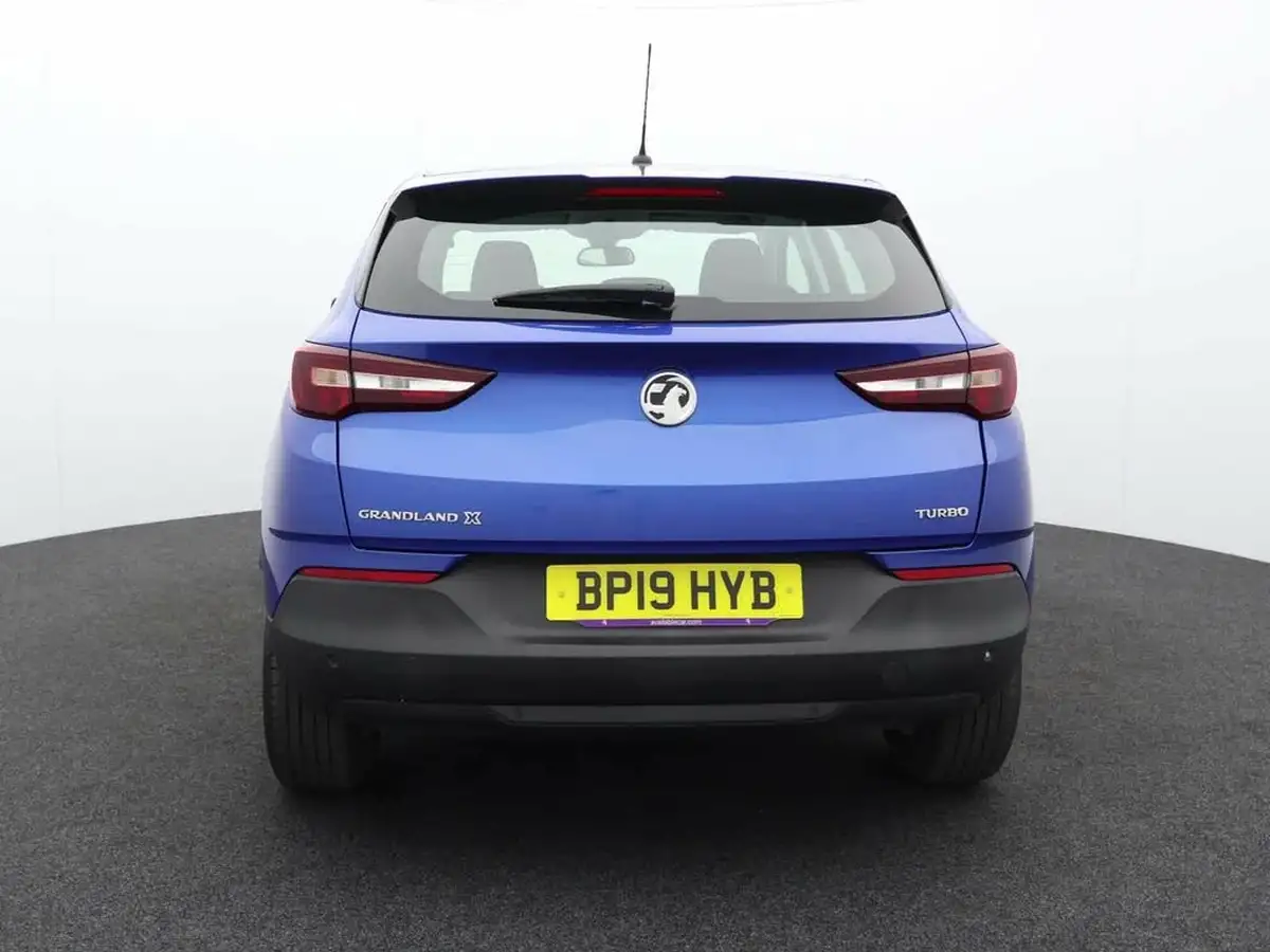 2019-vauxhall-grandland-x-12-se-ss-big-3